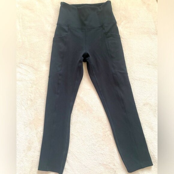 10 - Piece MASSIVE YOGAWEAR BUNDLE! - NWT - Picture 4 of 7